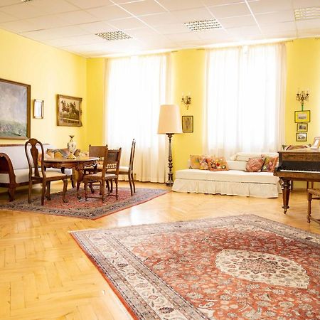 Hotel Krone Laupheim Zewnętrze zdjęcie