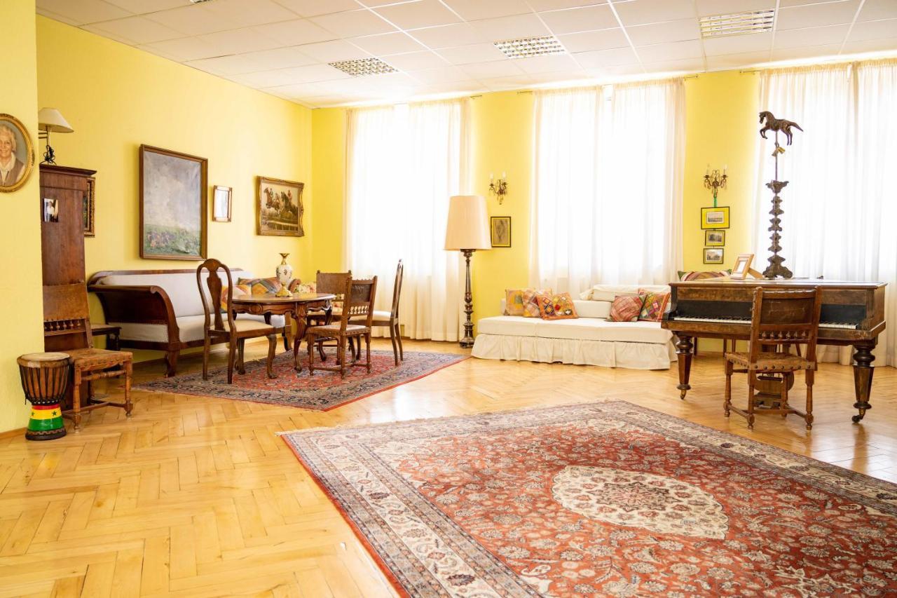 Hotel Krone Laupheim Zewnętrze zdjęcie